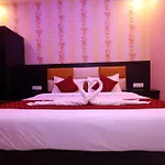 Admiral Inn Suites
